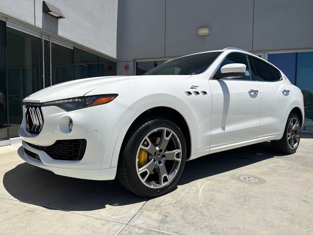 Certified 2023 Maserati Levante GT AWD/4WD image 4