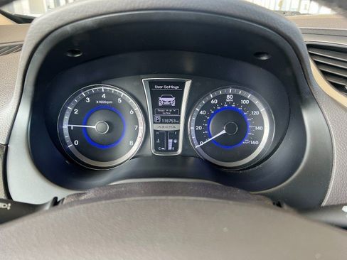 Used 2013 Hyundai Azera FWD image 26