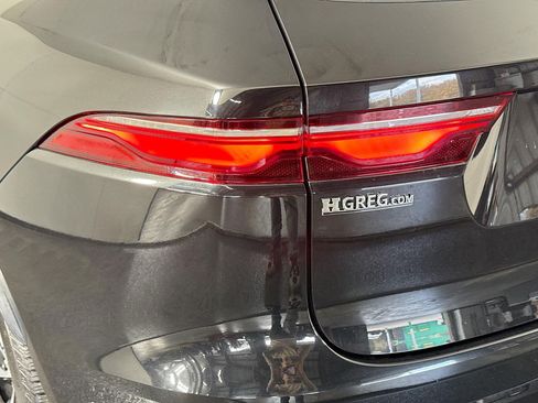 Used 2024 Jaguar F-PACE R-Dynamic S image 36