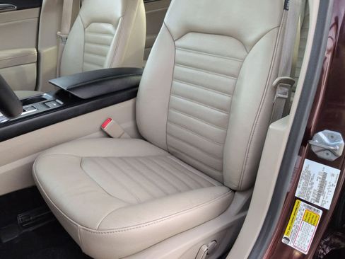 Certified 2017 Ford Fusion Energi SE image 17