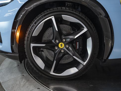 Used 2025 Ferrari Purosangue AWD/4WD image 19