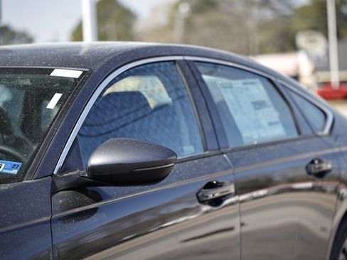 New 2026 Honda Accord EX-L image 4