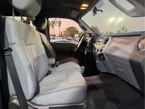 Used 2016 Ford F550 XL image 20
