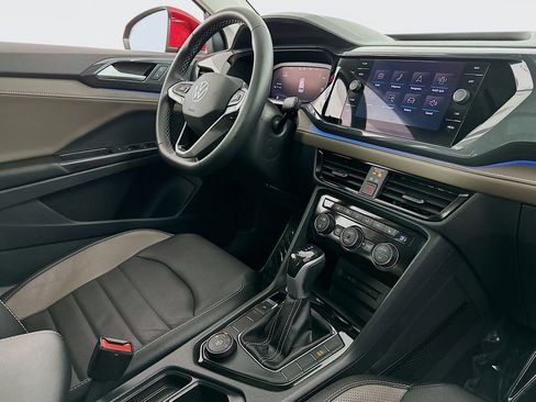 Used 2023 Volkswagen Taos SEL image 31