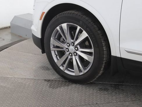 Used 2024 Cadillac XT5 Premium Luxury image 13