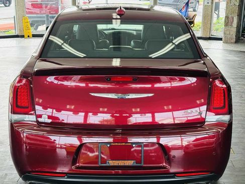 Used 2020 Chrysler 300 S w/ 300S Premium Group 2 RWD image 6