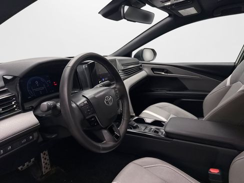 Used 2026 Toyota Camry SE w/ Convenience Package AWD/4WD image 8