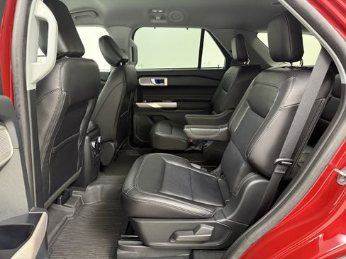 Used 2023 Ford Explorer Limited w/ Equipment Group 301A image 23