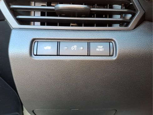 Certified 2023 Nissan Altima 2.5 SR w/ SR Premium Package FWD image 23