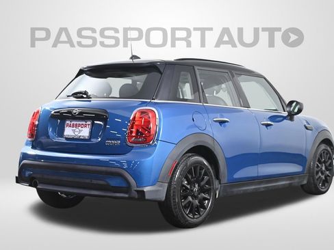 Certified 2022 MINI Cooper 4-Door Hardtop image 10