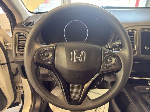 Used 2019 Honda HR-V EX image 18