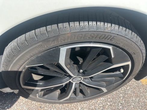 Used 2025 Nissan Altima 2.5 SR w/ SR Premium Package image 12