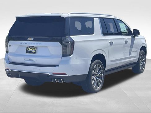 New 2026 Chevrolet Suburban High Country AWD/4WD image 3