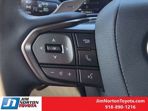 Used 2025 Lexus GX 550 w/ Accessory Package (2T) image 28