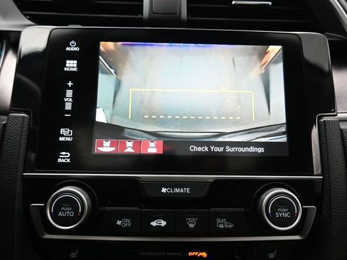 Used 2018 Honda Civic Touring image 21