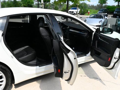 Used 2021 Maserati Quattroporte S GranSport Q4 AWD/4WD image 53