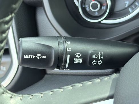 Used 2023 RAM 1500 Big Horn image 32