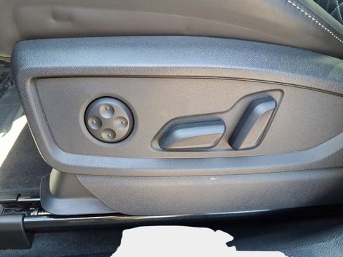 Used 2025 Audi SQ5 Premium Plus w/ Premium Plus Package image 19