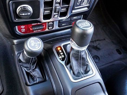 Certified 2024 Jeep Wrangler Unlimited Rubicon 392 image 39