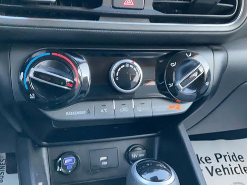 Used 2022 Hyundai Kona SEL image 22