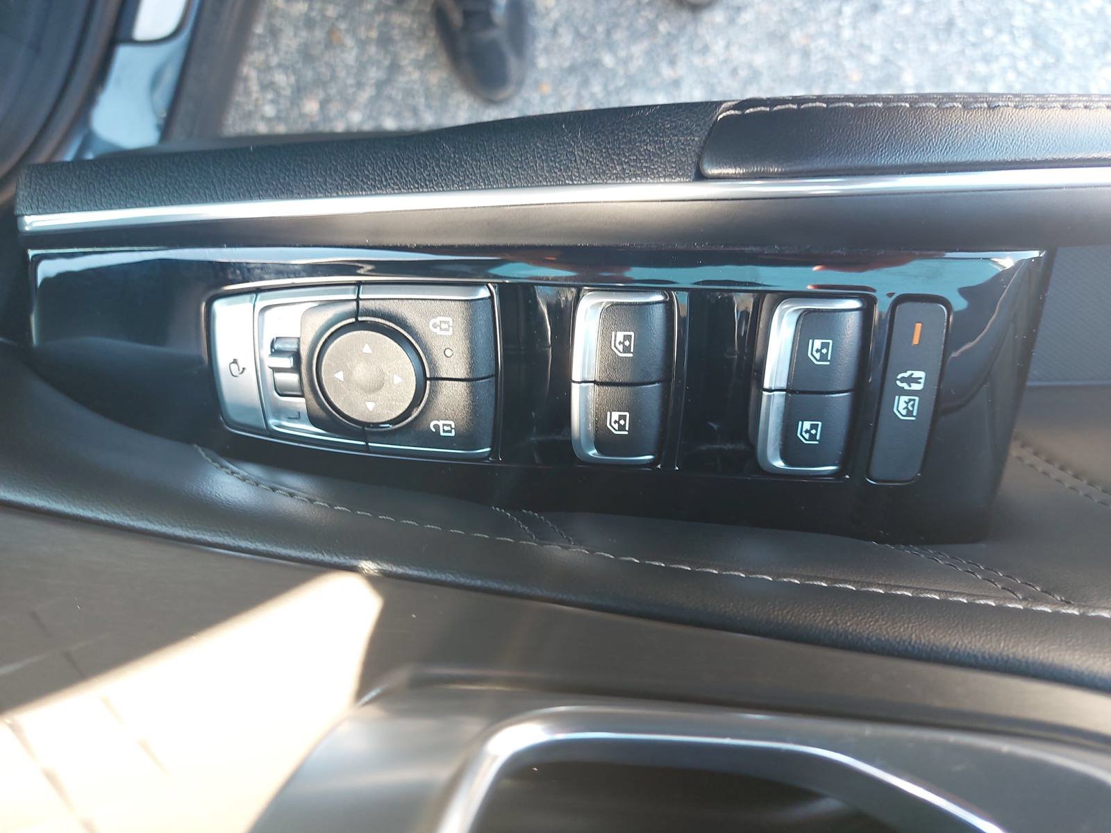 Used 2023 Kia Sorento SX FWD image 28