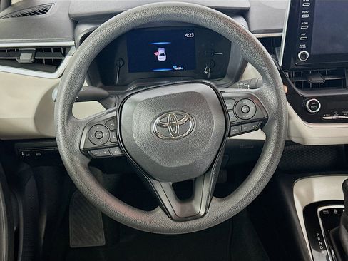 Used 2020 Toyota Corolla LE FWD image 18