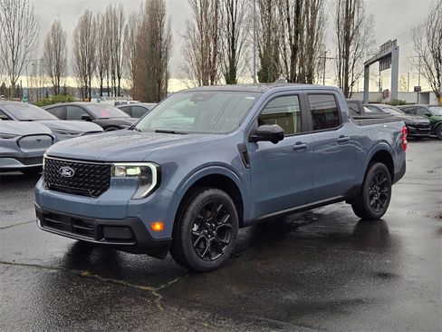 New 2026 Ford Maverick Lariat w/ Black Appearance Package image 1