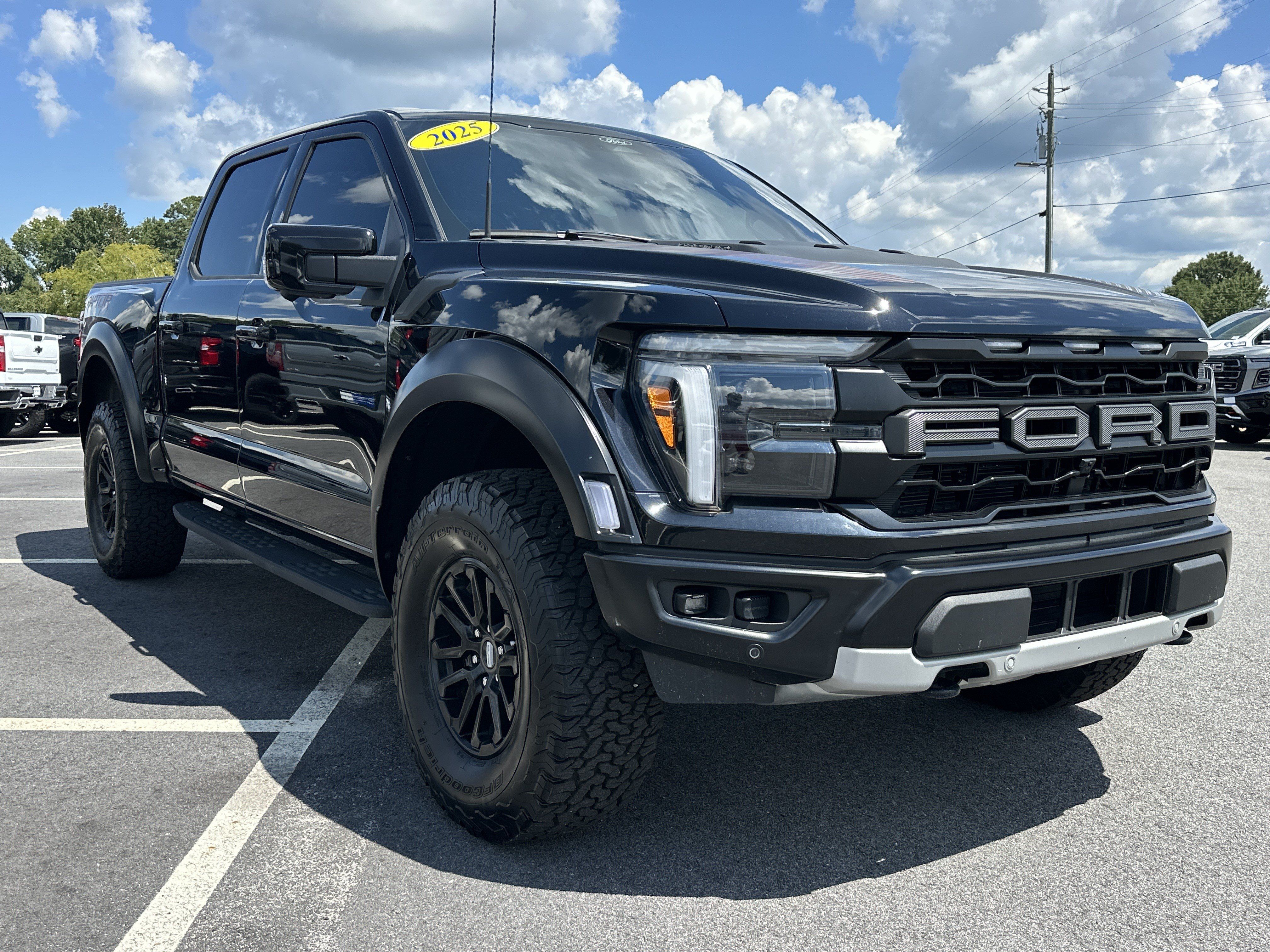 Used 2025 Ford F150 Raptor AWD/4WD image 3