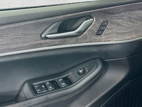 Certified 2024 Jeep Grand Cherokee L Limited w/ Luxury Tech Group II image 28