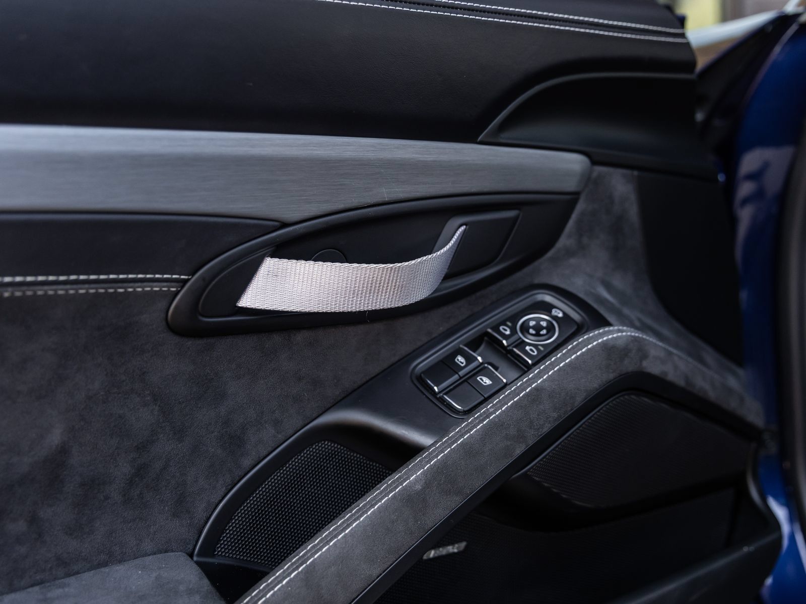 Certified 2020 Porsche 718 Cayman GT4 RWD image 28