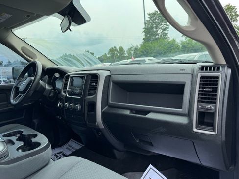 Used 2014 RAM 1500 ST w/ SXT Appearance Group AWD/4WD image 19