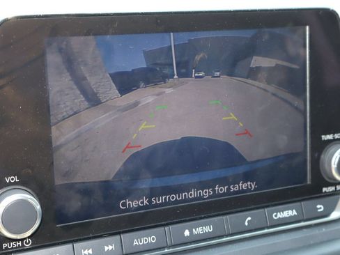 Used 2023 Nissan Rogue SV FWD image 7