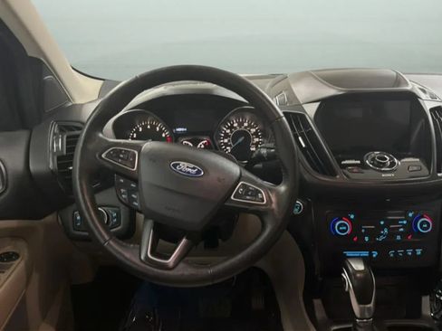 Used 2019 Ford Escape Titanium FWD image 10