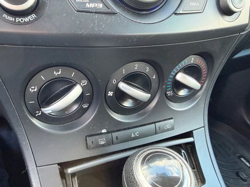 Used 2013 MAZDA MAZDA3 i Sport image 15