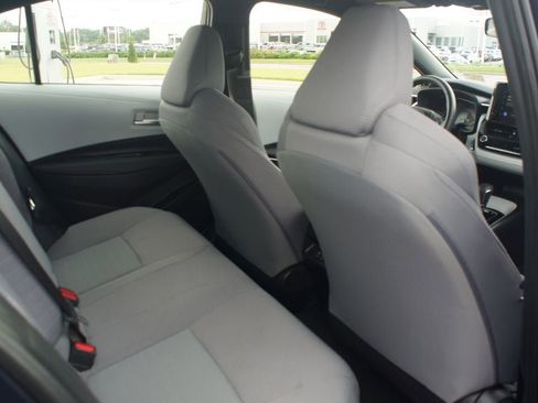 Used 2024 Toyota Corolla LE AWD/4WD image 22