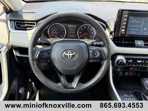 Used 2020 Toyota RAV4 XLE FWD image 19