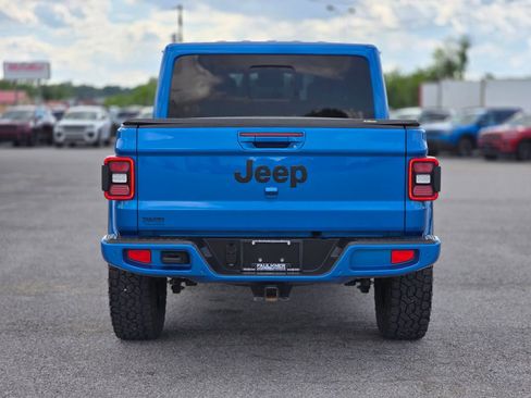Certified 2022 Jeep Gladiator Overland AWD/4WD image 6
