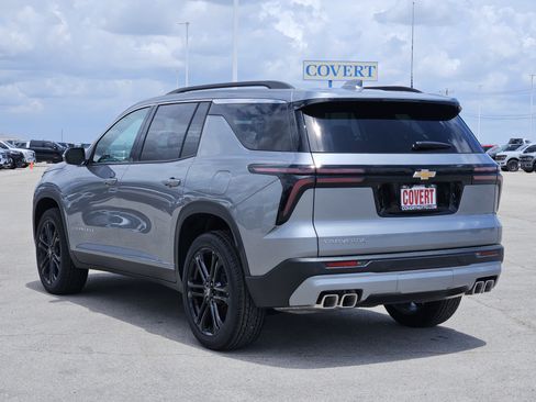New 2026 Chevrolet Traverse LT FWD image 4