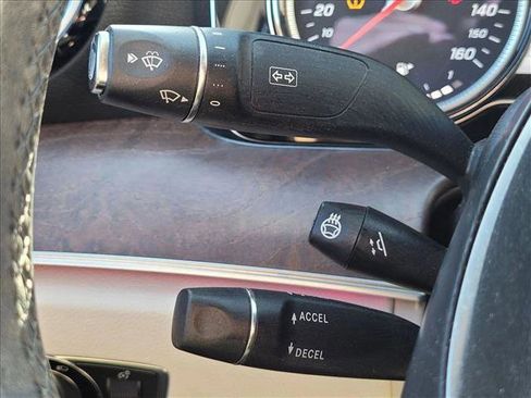 Used 2017 Mercedes-Benz E 300 4MATIC image 13