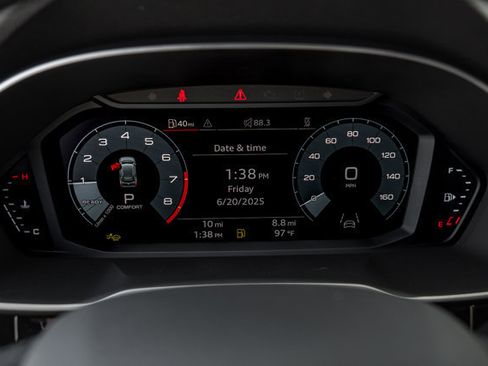 Certified 2025 Audi Q3 2.0T Premium image 13