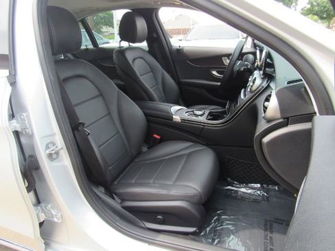 Used 2020 Mercedes-Benz C 300 Sedan w/ Premium Package image 28