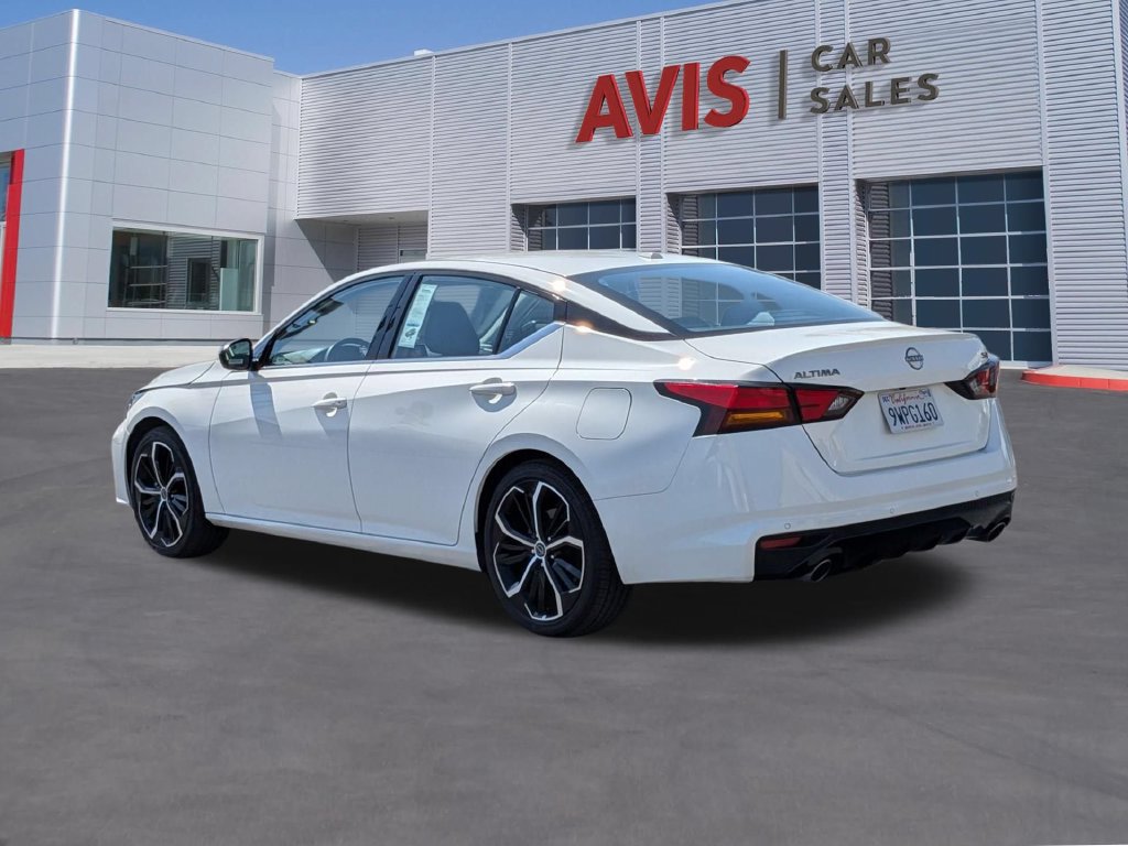 Used 2025 Nissan Altima 2.5 SR FWD image 9