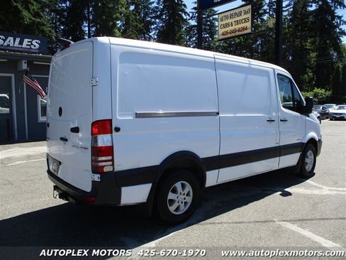 Used 2016 Mercedes-Benz Sprinter 2500 image 3