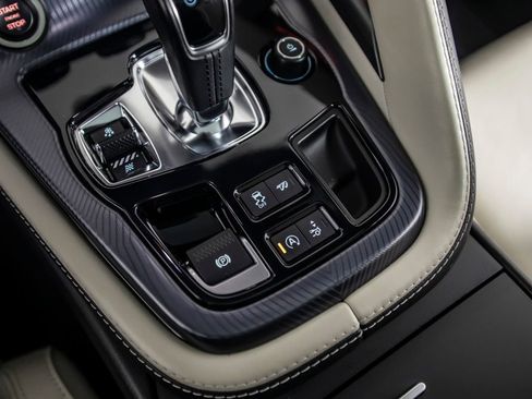 Used 2023 Jaguar F-TYPE Coupe image 31