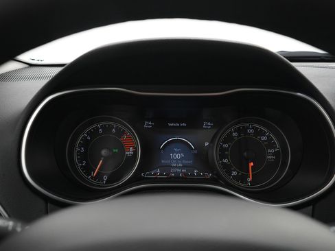 Used 2022 Jeep Cherokee Limited AWD/4WD image 27