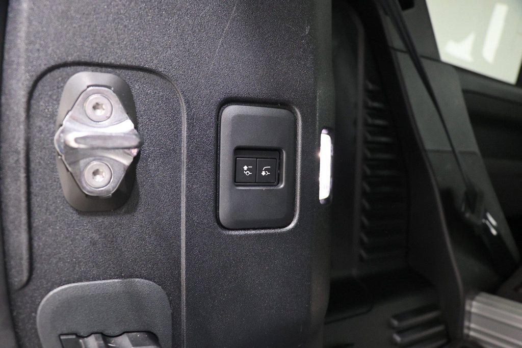 Used 2023 Land Rover Defender 90 S AWD/4WD image 32