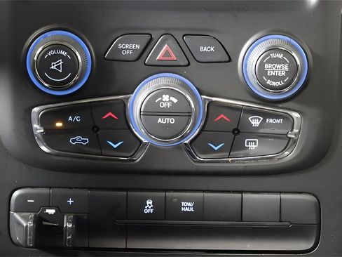 Used 2023 RAM 1500 Classic SLT w/ Trailer & Traction Group image 39