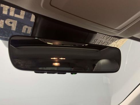 Used 2022 Toyota Highlander XLE AWD/4WD image 28