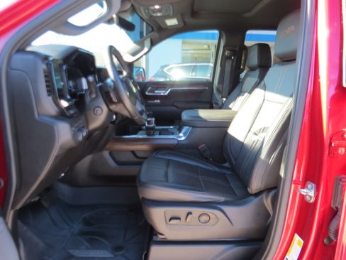 Used 2024 Chevrolet Silverado 1500 High Country w/ High Country Premium Package image 16