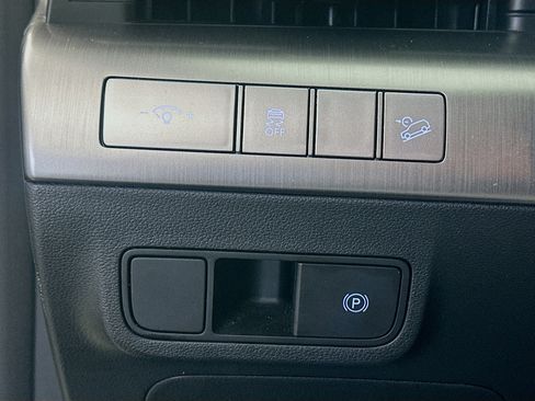 Used 2024 Hyundai Kona SEL AWD/4WD image 17